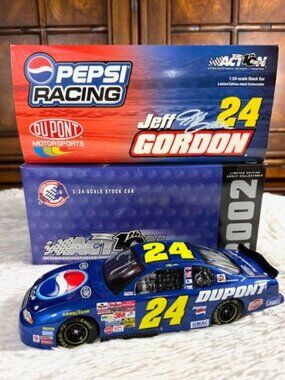 Vintage Jeff Gordon #24 DuPont Pepsi Talladega 2002 Monte Carlo 1:24 Scale Car